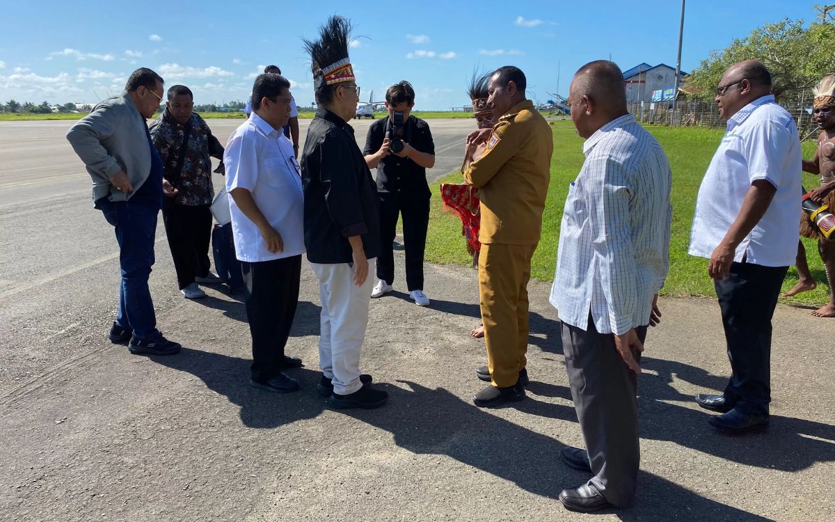 Dirjen Otda Akmal Malik Tiba di Merauke, Diterima Langsung oleh Gubernur Papua Selatan