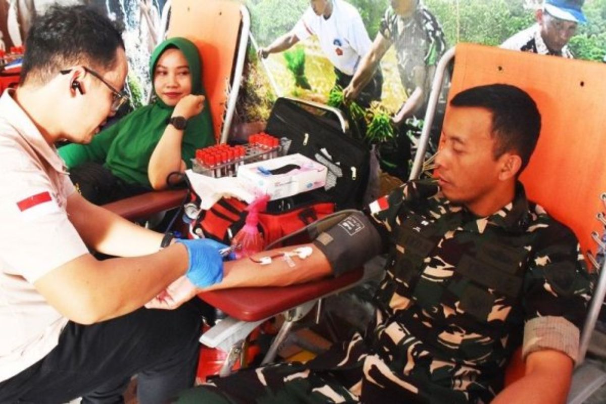 Meriahkan HUT Ke-80 TNI, Kodam XXIV Mandala Trikora Hadirkan Baksos dan Pangan Murah