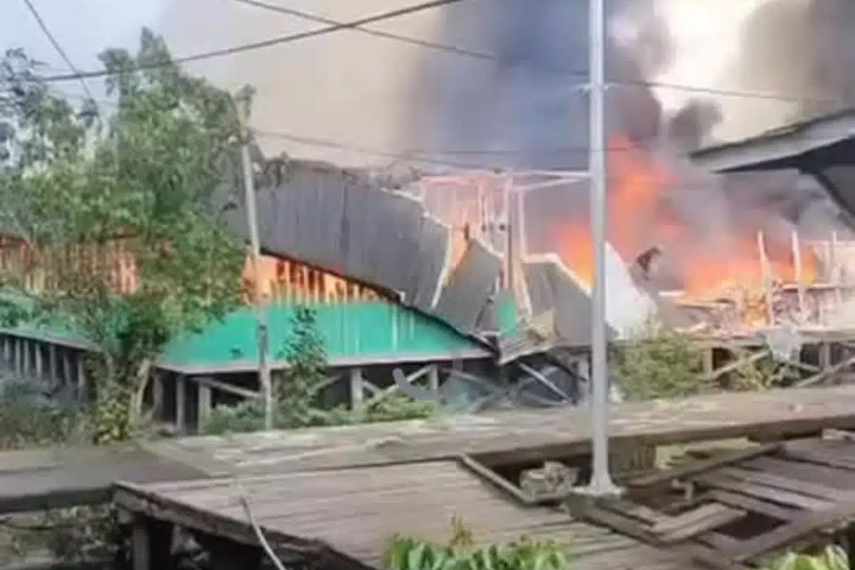 Pos Satgas Kewilayahan Yonif 123/Rajawali di Asmat Dibakar Warga