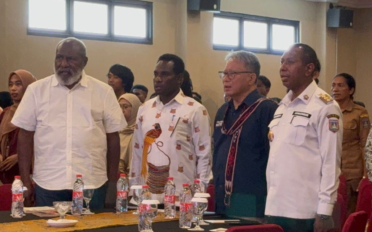 John Gluba Gebze Tekankan Peran Perguruan Tinggi dalam Pembangunan Transmigrasi Papua Selatan