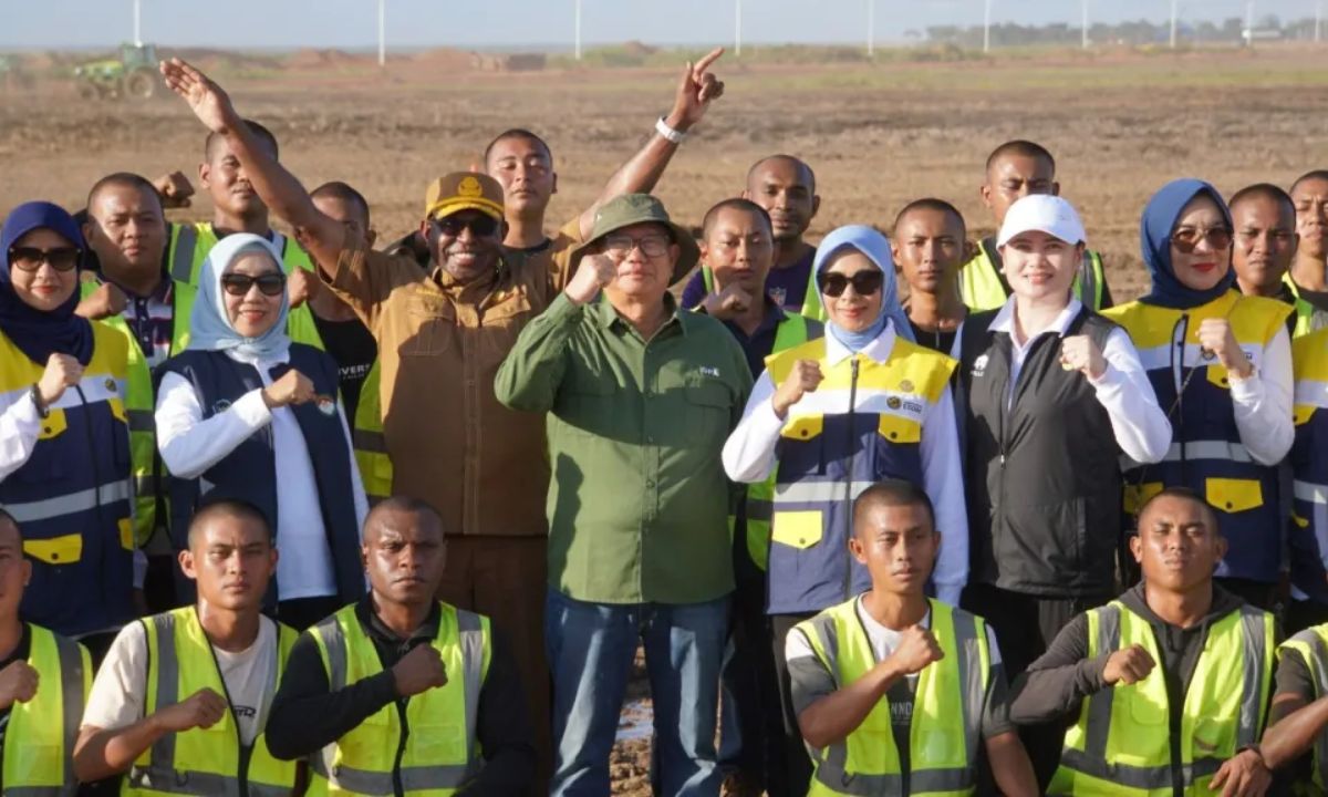 DAMPINGI SERUNI KMP! Sekda Papua Selatan Tinjau Proyek Tebu dan Pelatihan SDM di Merauke