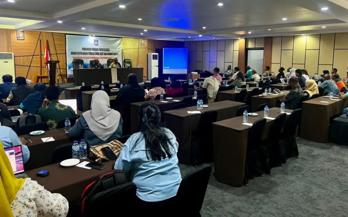 Kritik Pedas Ferdinandus Kainakaimu: Kepala OPD Harus Kawal Langsung Program Pembangunan dan PAD