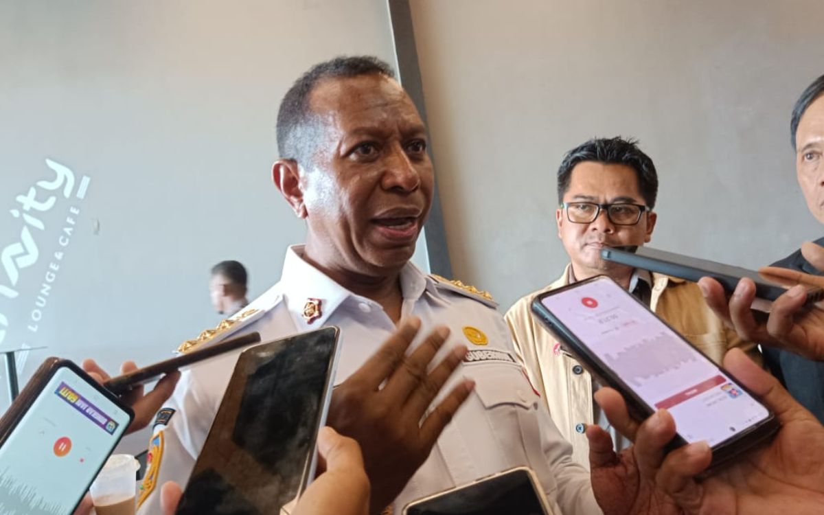 Apolo Safanpo Tegaskan Pemindahan Pusat Pemerintahan Tanpa Menunggu Sempurna