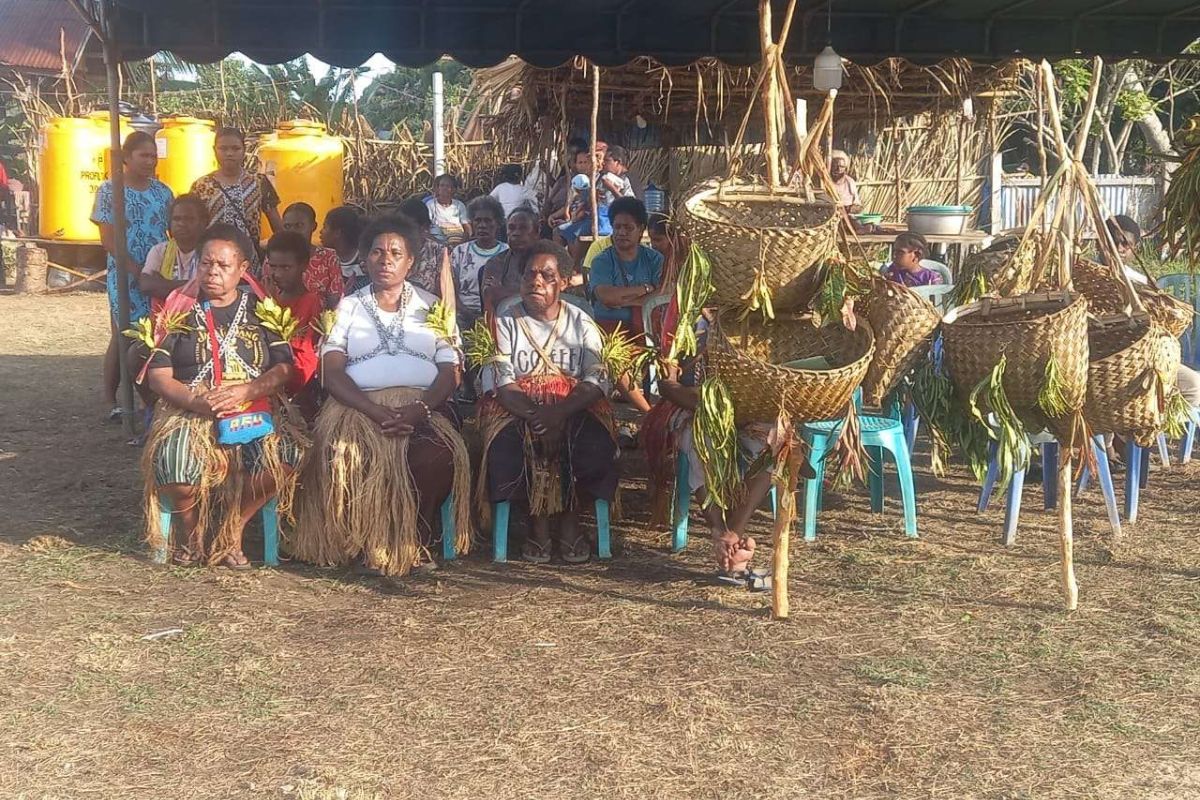 Dari Inkulturasi hingga Gotong Royong, Umat Katolik Wujudkan Gereja St. Theresia Buti