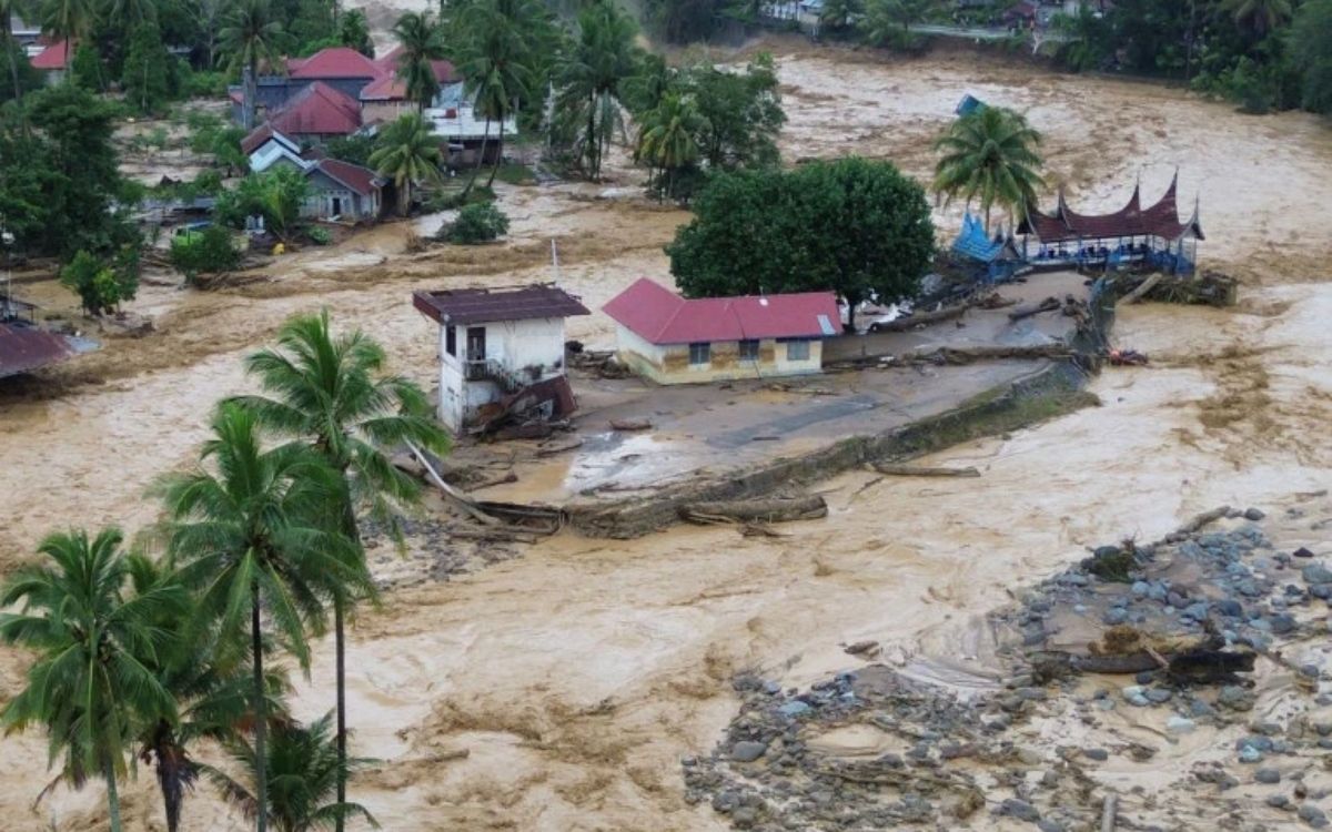 Cuaca Ekstrem Mengintai: Mitigasi Bencana Hidrometeorologi Harus Dilakukan Sekarang