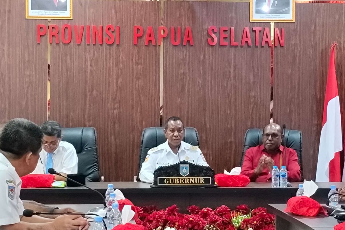 Ferdinandus Kainakaimu Resmi Ditunjuk Jadi Sekda Definitif Papua Selatan