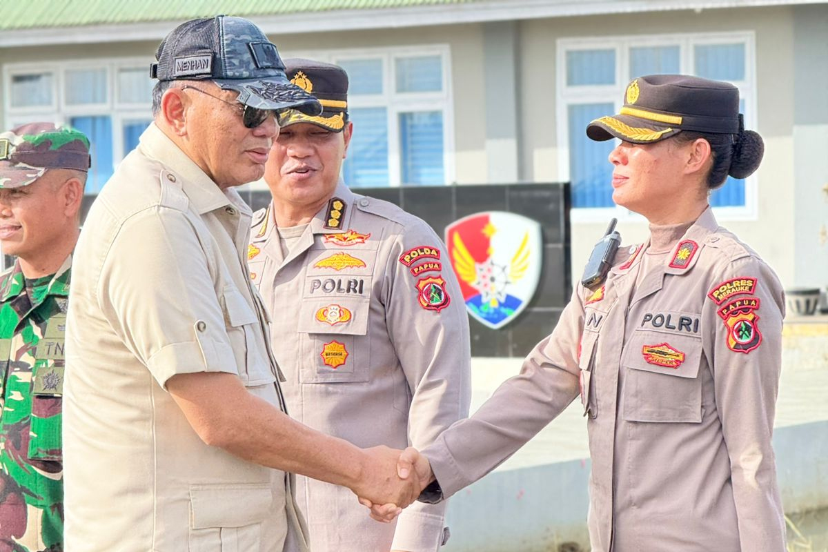 Sinergi TNI-Polri Kawal Kunjungan Kerja Menhan RI di Papua Selatan