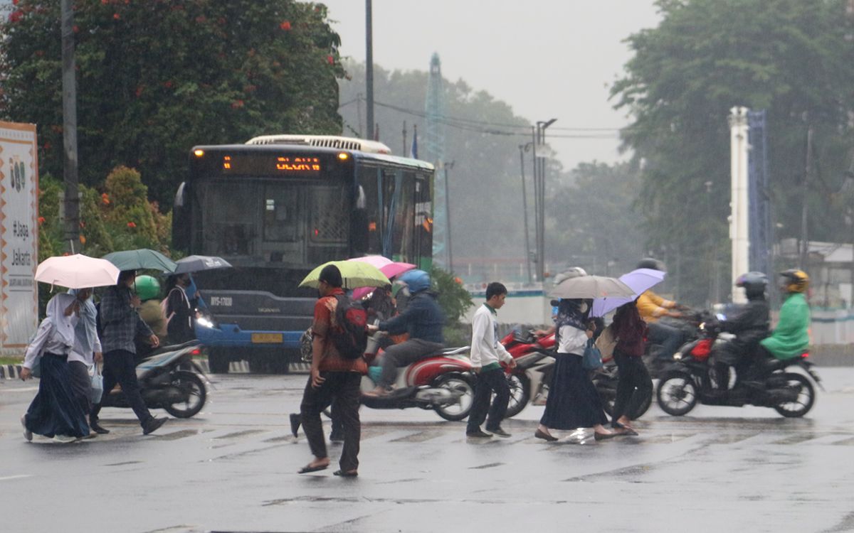 Peringatan Dini BMKG: Daftar Wilayah Siaga Hujan Lebat dan Angin Kencang 23-24 Maret 2026