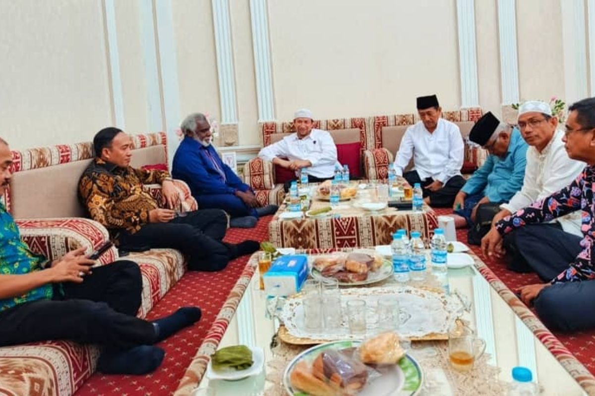 Wagub Papua Selatan Jalin Silaturahmi dengan Habib Alwi bin Saggaf Aljufri di Palu