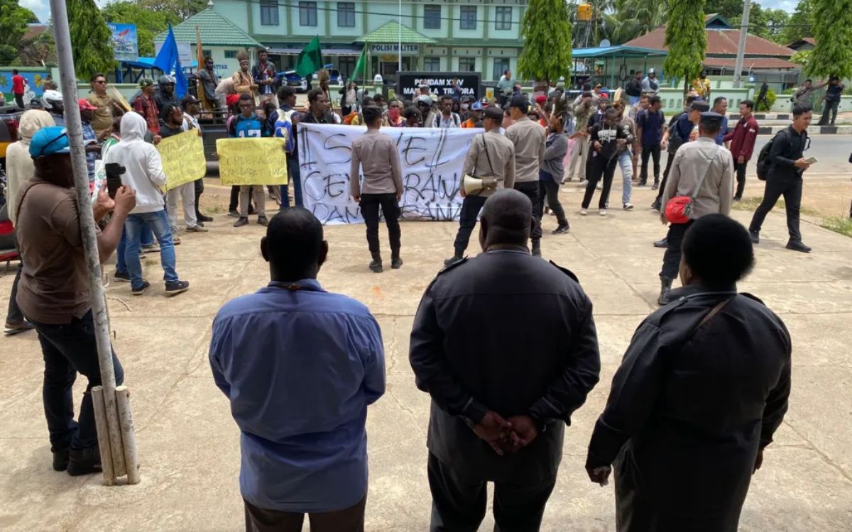 MRP Papua Selatan: Mahkota Cenderawasih Harus Dilindungi, Bukan Dibakar