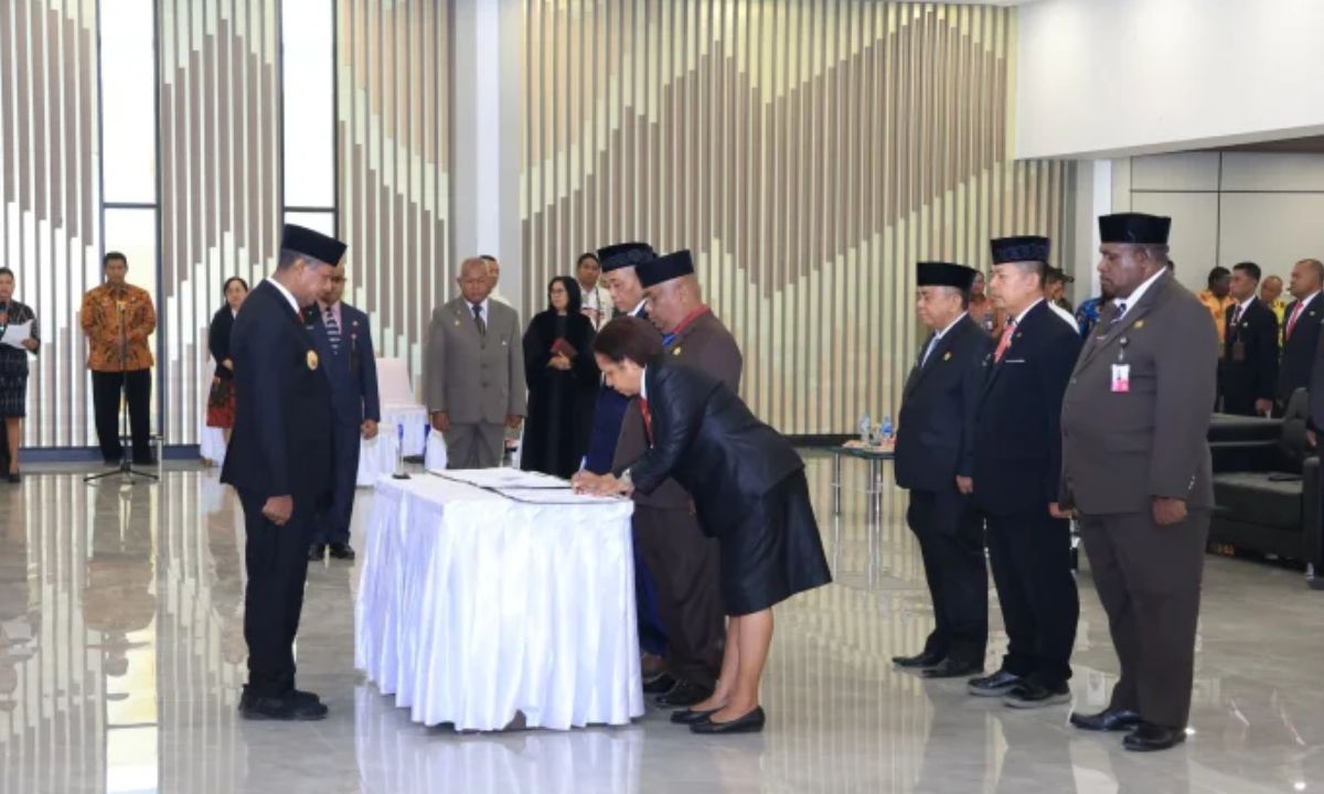 Perkuat Pelayanan Publik, Gubernur Papua Selatan Rombak 6 Pejabat Pratama
