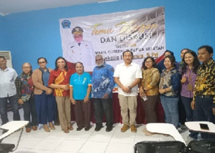 Kembali ke Almamater, Wakil Gubernur Papua Selatan Paskalis Imadawa Disambut Haru di Universitas Flores