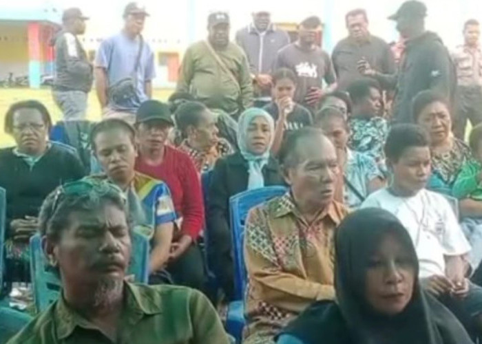 Di Tengah Hujan, Warga Papua Selatan di Kaimana Sepakat Bentuk Kerukunan Keluarga Pertama