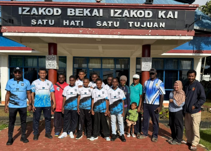 Berbakat! 8 Pesepak Bola Muda Papua Selatan Tembus Final Camp Papua Football Academy di Timika