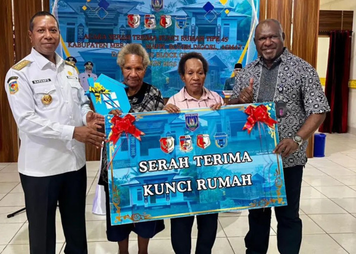 Wujudkan Hunian Layak: Pemprov Papua Selatan Serahkan Kunci Rumah Tipe 45 untuk Warga OAP