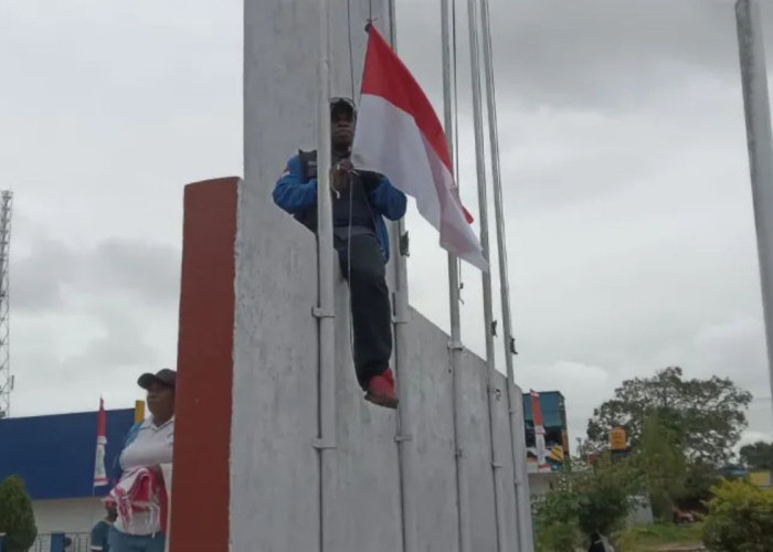 Tugu Pepera Dicat Ulang, Pemuda Merauke Bangkitkan Semangat Nasionalisme