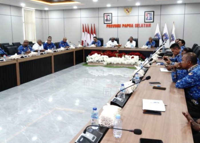 Target Rampung Tepat Waktu, Gubernur Apolo Safanpo Minta OPD Papua Selatan Kebut Penyerapan Anggaran