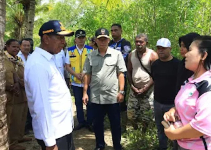 Akses Merauke–Onggaya Lumpuh Total, Gubernur Apolo Safanpo Instruksikan Penanganan Darurat Segera