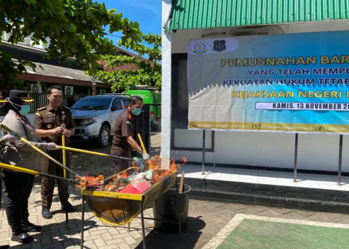 Baru Dua Pekan Menjabat, Kajari Merauke Langsung Tuntaskan Pemusnahan Barang Bukti Inkrah