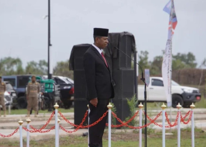 Refleksi Hari Otonomi Daerah ke-30: Gubernur Apolo Safanpo Tekankan Pentingnya Akuntabilitas Jabatan