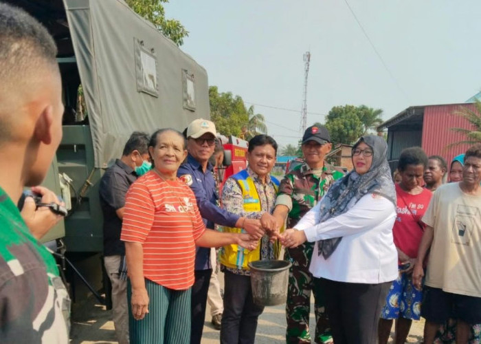 Krisis Air Musim Kering: Aksi Kolaborasi HIMPESDA Papua Selatan Pasok Air Bersih Warga Kelurahan Maro