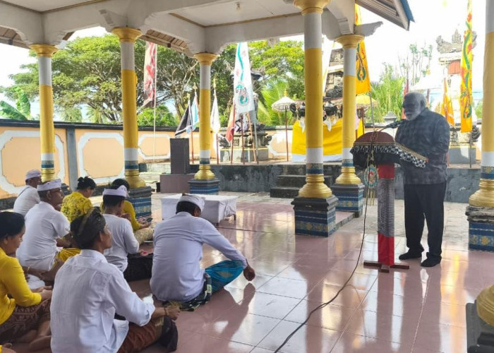 Wagub Paskalis Imadawa Ajak Umat Hindu Semangga Jadikan Hari Raya Kuningan Momentum Bangkitkan Semangat