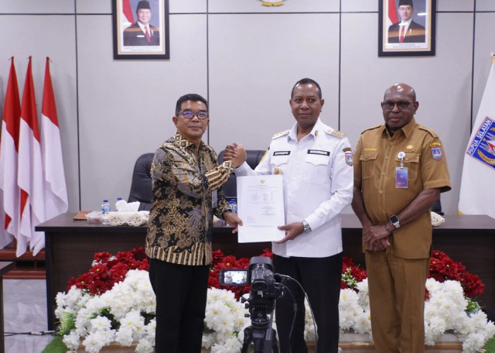 Gubernur Apolo Safanpo Minta Kepala OPD Siapkan Data Akurat untuk Pemeriksaan BPK