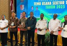 Dampak Positif Investasi: PT BCA Raih Penghargaan CSR Terbaik di Provinsi Papua Selatan