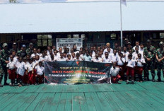 Menembus Rawa demi Ilmu: Potret Perjuangan Siswa SDN Nohon dan Aksi Nyata Yonif TP 819