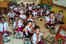 Senyum Magdalena dan Harapan Baru di Sudut Merauke Lewat Program Makanan Bergizi Gratis