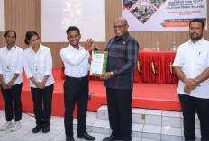 Bukan Sekadar Gelar, Begini Strategi Bupati Mappi Cetak Agen Perubahan Lewat Program 1000 Sarjana